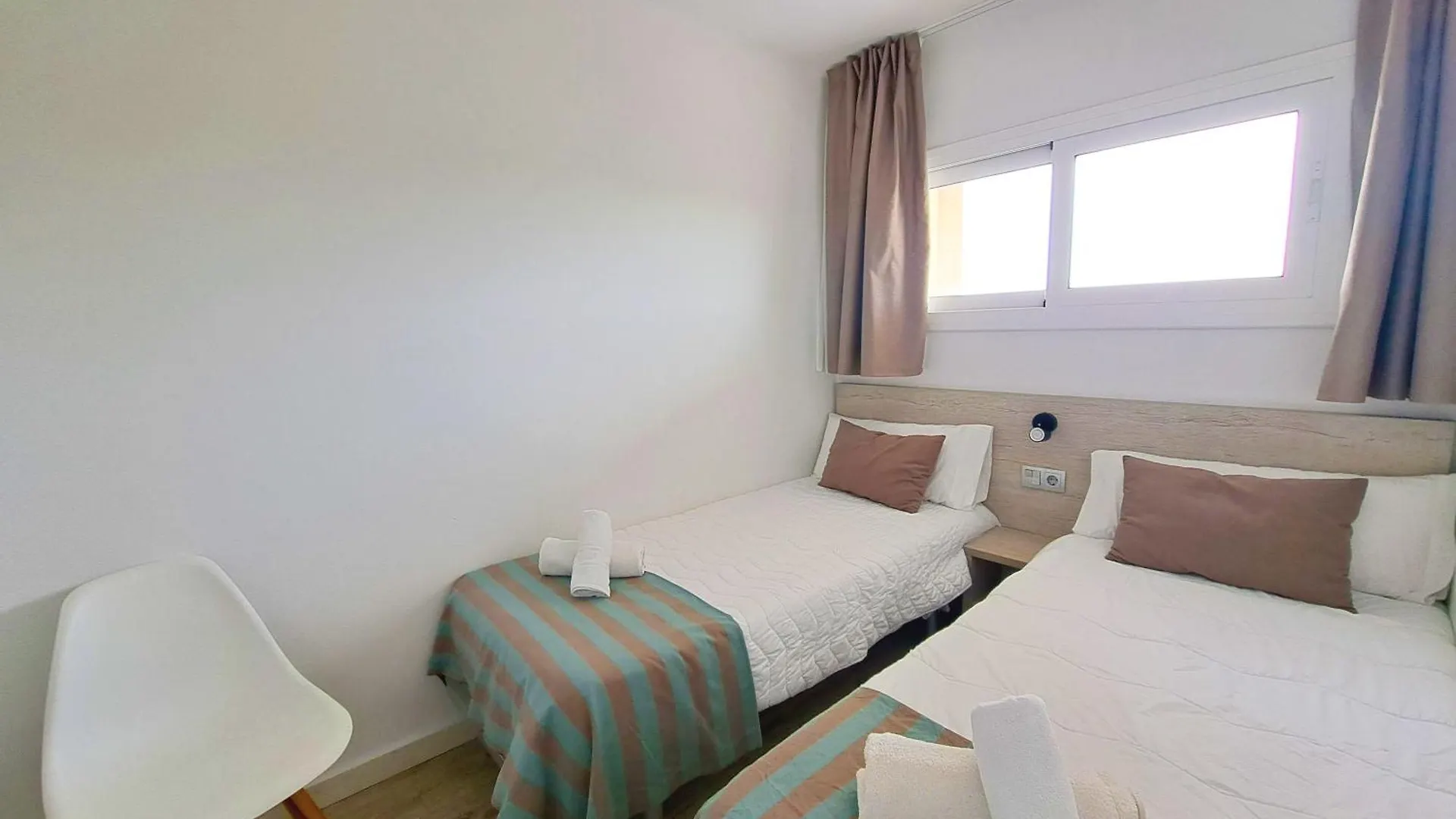 Apartamento Con Piscina A Pasos De La Playa De L'Estartit Torroella de Montgrí 0*,  Espanha